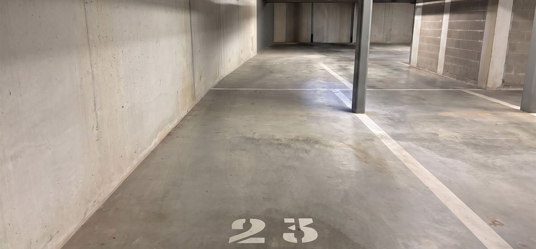 Autostaanplaats te koop in PUURS